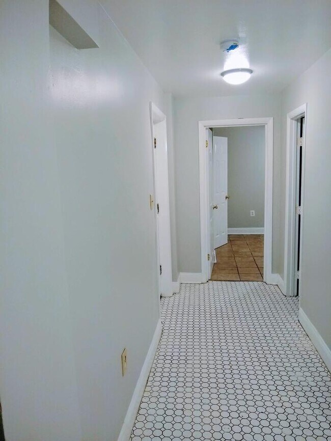 Foto del edificio - 3513 13th St NW