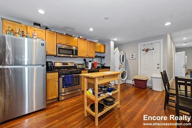 Foto del edificio - 70 Hillside St