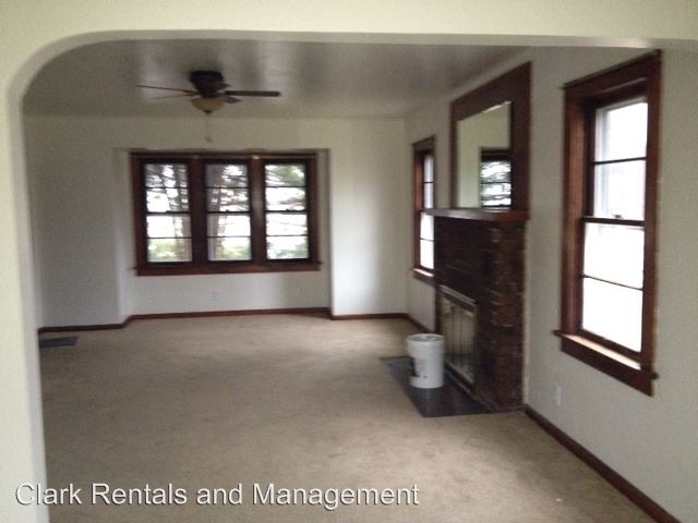 Foto principal - 214 E 37th St