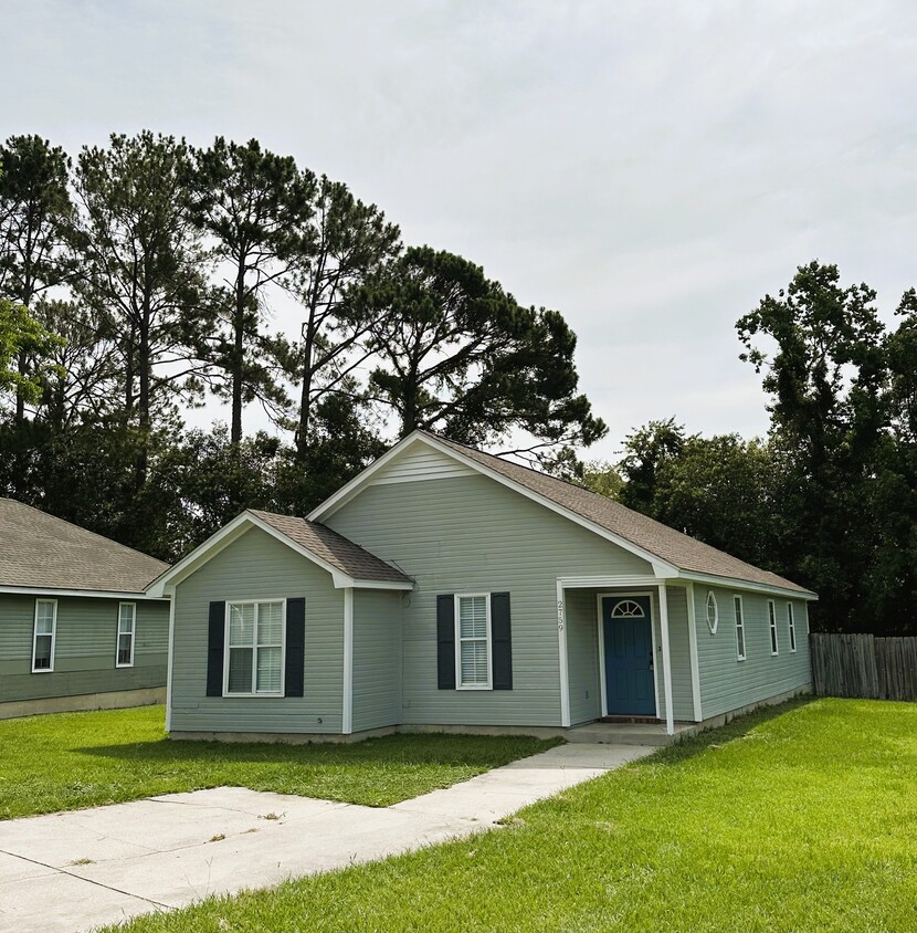 Primary Photo - 2759 Tyndall Dr