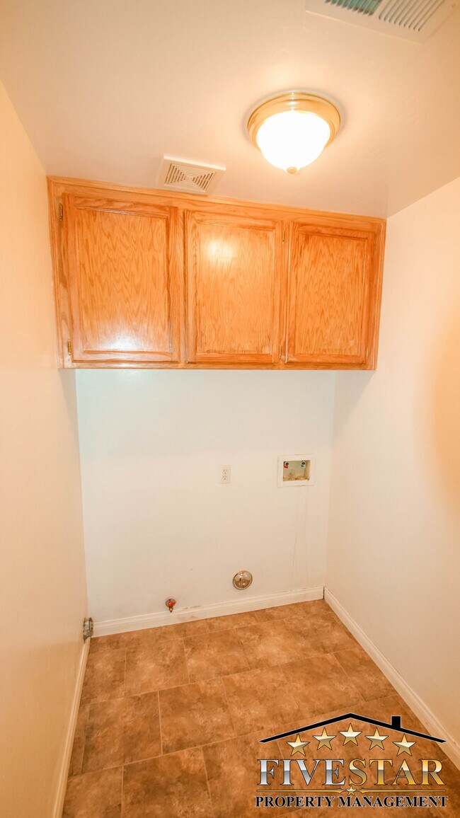 Building Photo - 11112 Galway Bay Dr