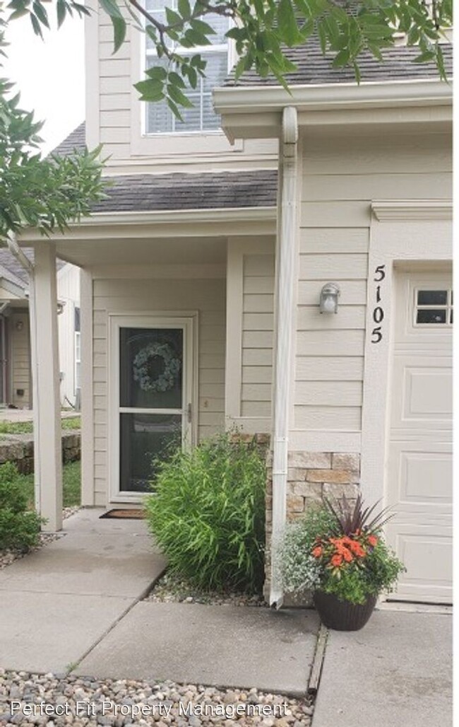 Building Photo - 3 br, 2.5 bath House - 5105 Veronica Dr.