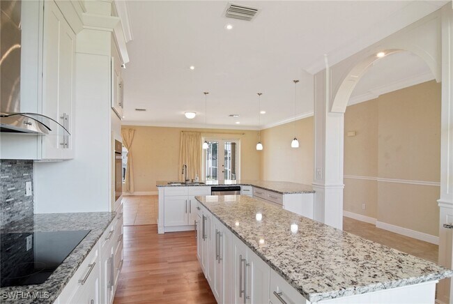 Foto del edificio - 805 SW 4th Pl