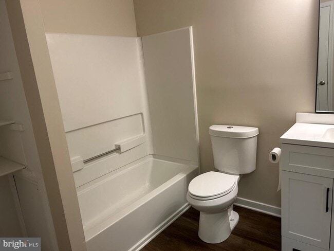 Building Photo - 804 Briarwood Ct