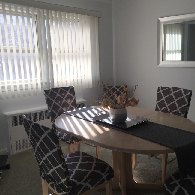 Building Photo - 2042 163rd St