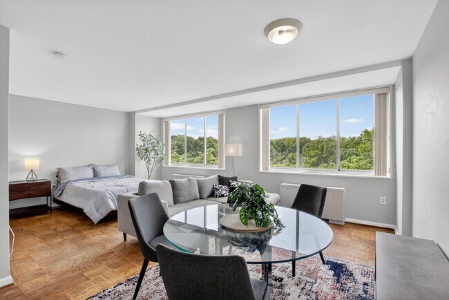 Foto del edificio - 10401 Grosvenor Pl