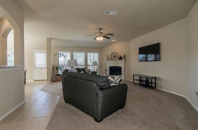 Foto del edificio - 1826 Fairbanks Dr