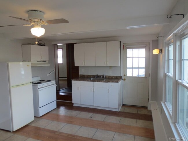 Building Photo - 160 E 3rd St