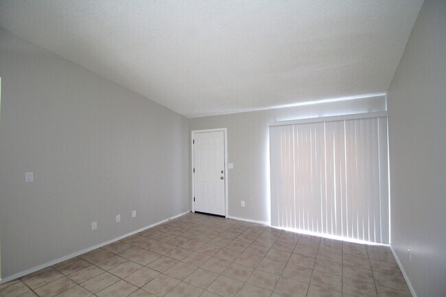 Building Photo - Move-In Ready 2-Bedroom Apartment –Special...