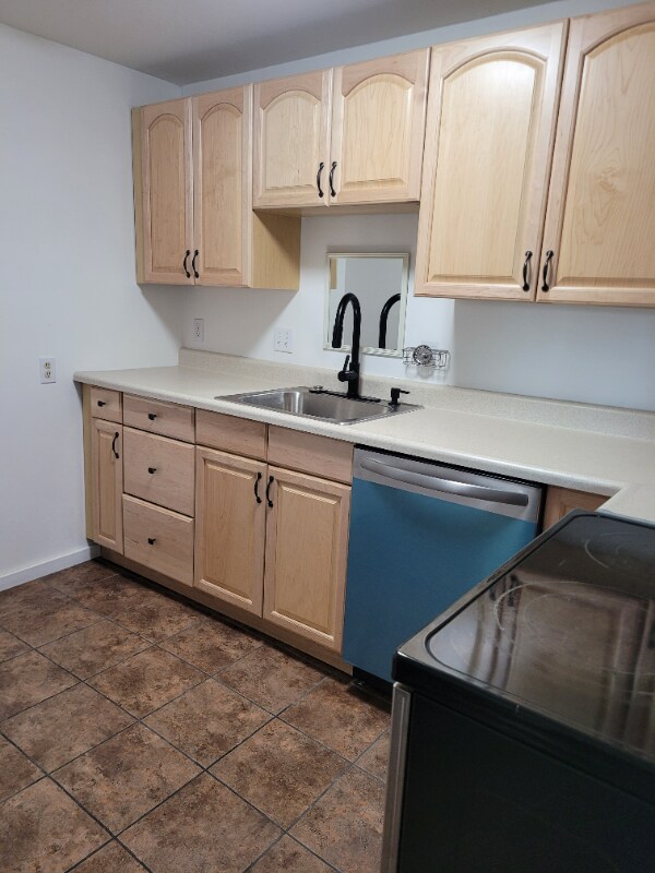 Foto del edificio - 2119 S Davis Blvd