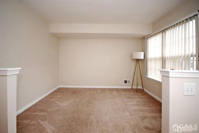 Building Photo - 29 Giera Ct