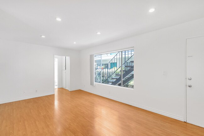 Building Photo - 3901 Tilden Ave