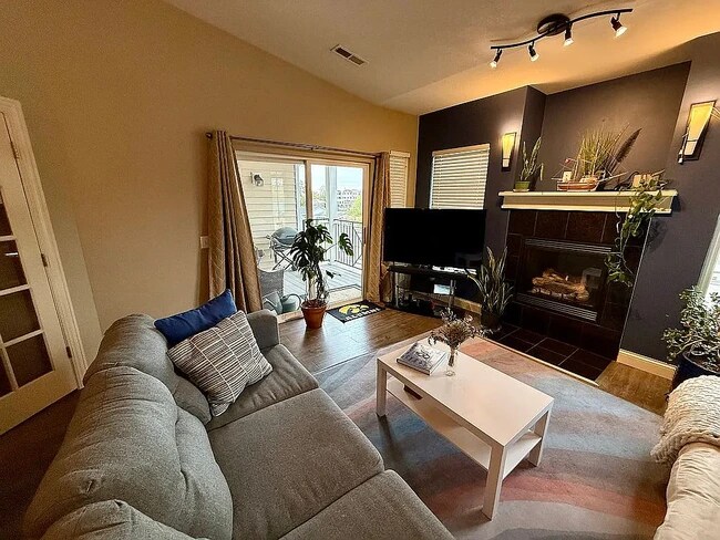 Foto del edificio - 636 Grandview Ct