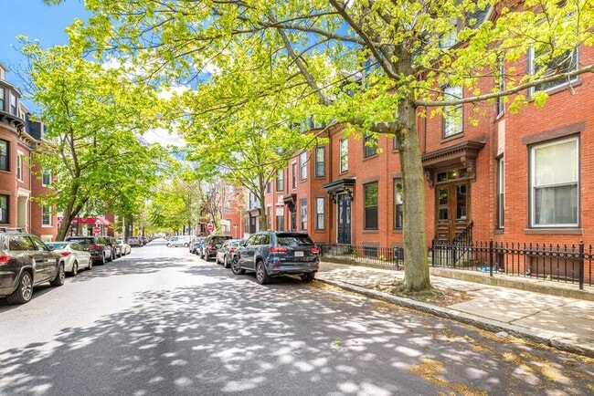 Building Photo - 325 K St