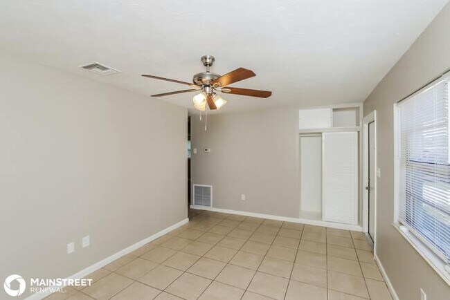 Foto del edificio - 2557 ANDREWS AVE, MELBOURNE, FL 32935