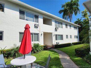 Building Photo - 624 Antioch Ave