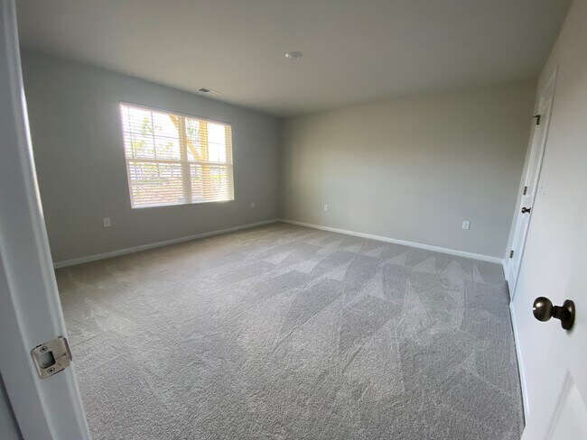 Foto del edificio - 2214 Terrawood Dr
