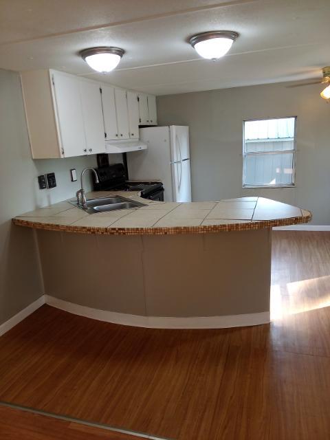Foto del edificio - 505 Golden Acres Dr