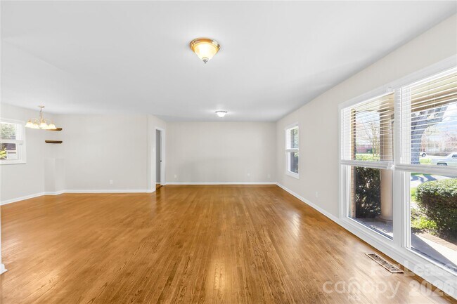 Building Photo - 4033 Woodgreen Terrace