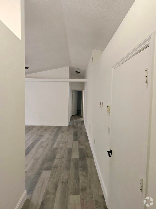 Building Photo - 7214 Edgewater Shores Ct