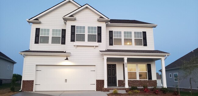 Foto del edificio - Spacious 3 bedroom in desirable neighborhood