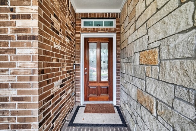 Building Photo - 66 S Longsford Cir