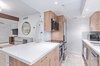 Building Photo - 1449 E Highland Ave