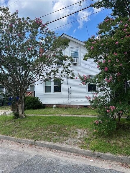 Building Photo - 360 Staten St