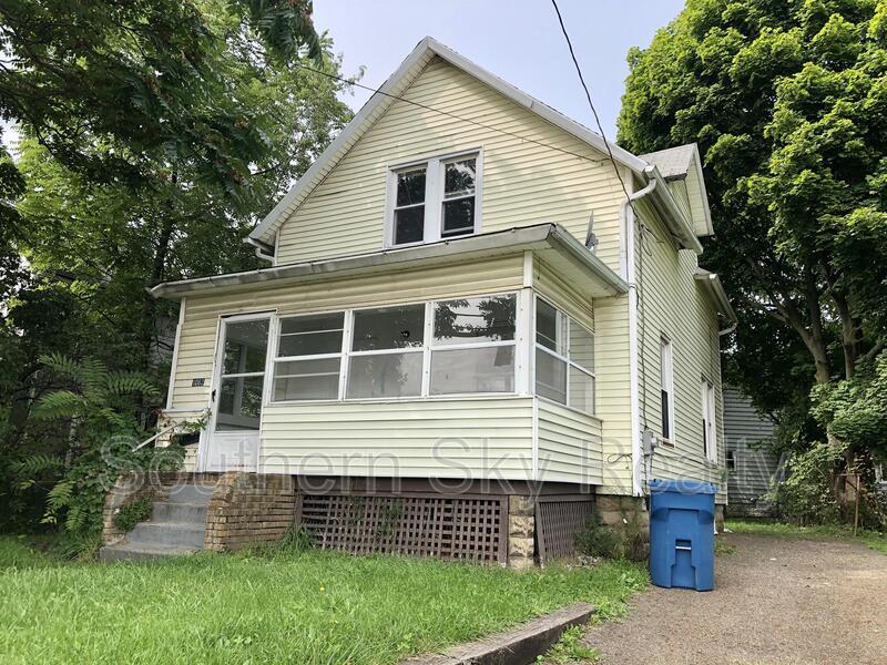 1082 Wooster Road North, Barberton, OH 44203 House Rental in