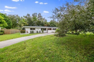 Building Photo - 11725 SW 81st Rd