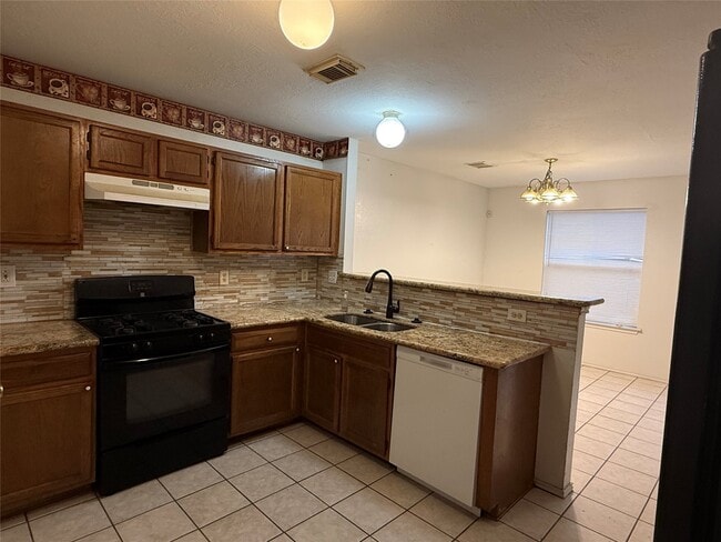 Foto del edificio - 5406 Bourgeois Rd