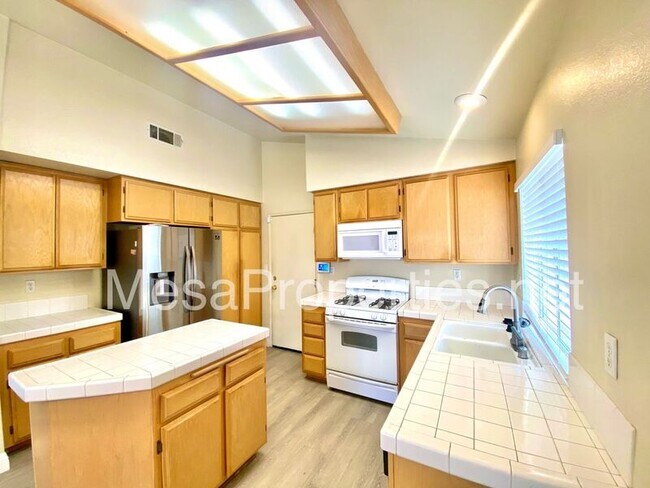 Building Photo - 15636 Amber Pointe Dr