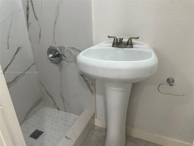 Foto del edificio - 8480 NW 14th St