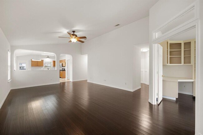 Foto del edificio - 3844 Willie Mays Ln