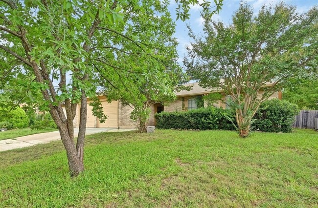 Building Photo - 6511 Lancret Hill Dr