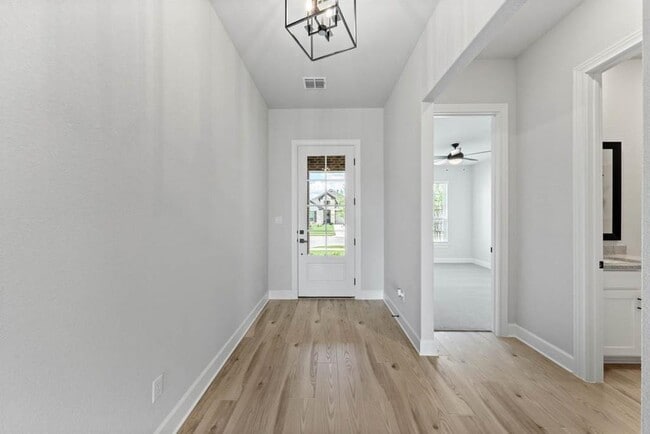 Building Photo - 106 Nandina Path
