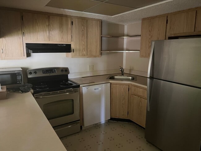 Building Photo - 2/2 second floor condo at Oak Forrest