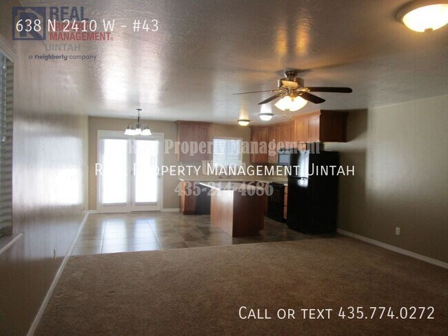 Building Photo - 3 Bedroom 2.5 Bathroom town home