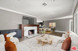 Building Photo - 2011 Stearns Dr