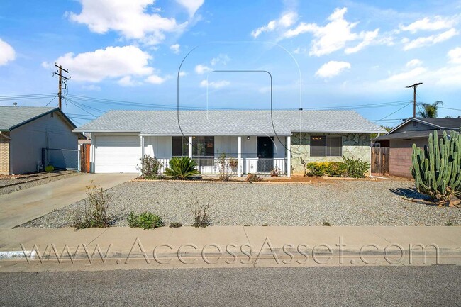 Building Photo - Beautifully Single-Story 2 Bed/1 Bath Home...