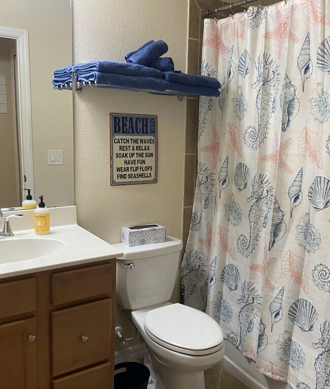 Foto del edificio - 13671 Julias Way