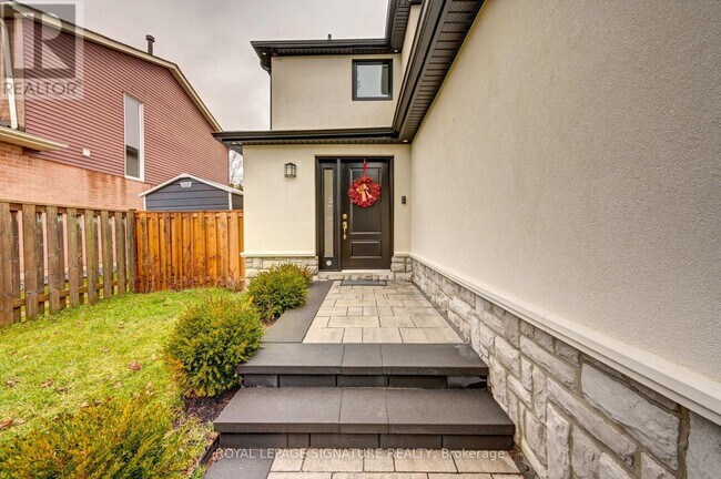 Photo du bâtiment - 3035 Saracen Ct