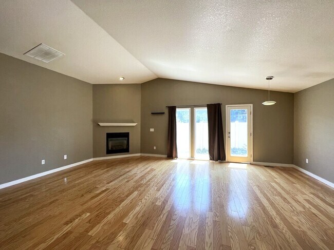 Foto del edificio - 3098 S Cadet Ln