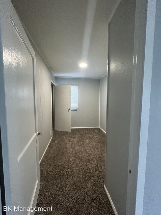 Building Photo - 3 br, 1 bath House - 2170 Ulen Lane