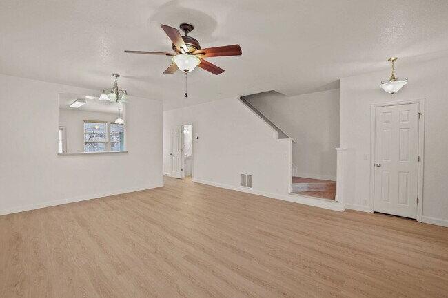 Photo - Well maintained pet friendly townhome, close to downtown.