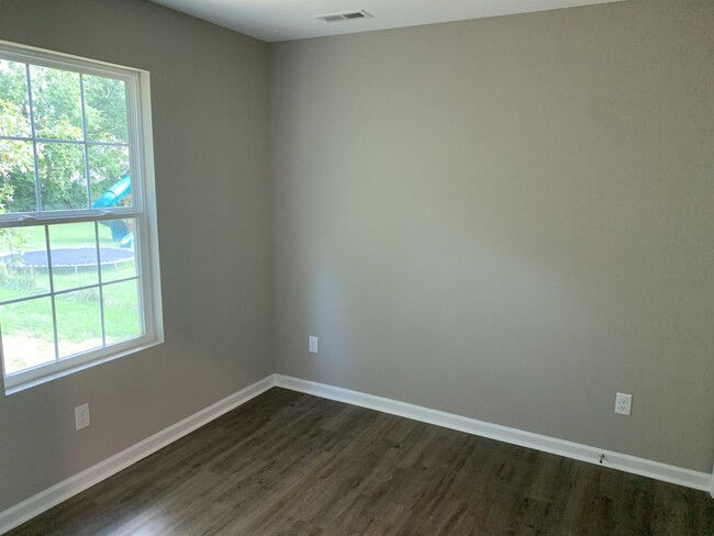 Building Photo - 507 Gano Ave