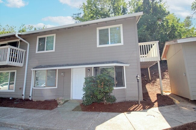 Building Photo - 5704 SW Beaverton Hillsdale Hwy