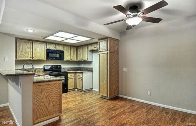 Building Photo - 1 br, 1 bath Condo - 104 S Cross Creek Rd ...