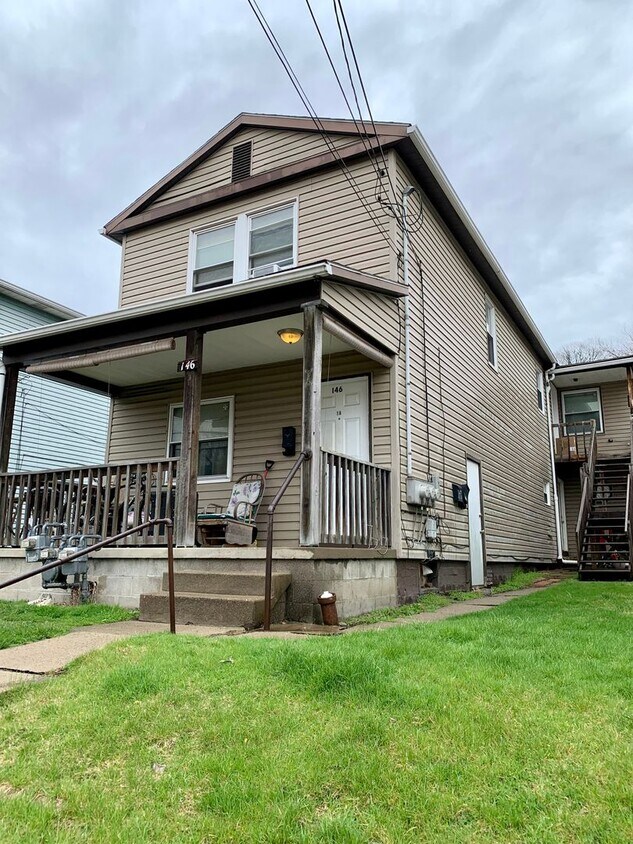 146 Maplewood Ave Unit 2R, Ambridge, PA 15003 Room for Rent in