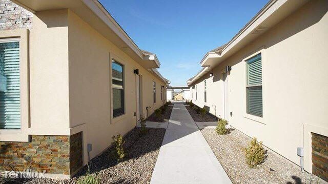 Foto del edificio - 2 br, 2 bath Apartment - 404 Carlisle Avenue